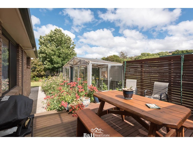 25 Westland Drive, West Ulverstone TAS 7315