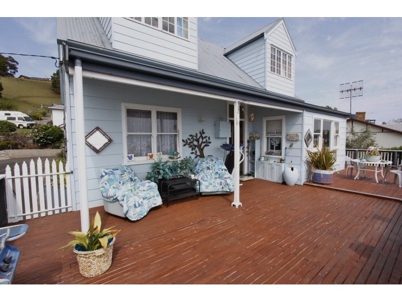 6 Kentish Street, Penguin TAS 7316