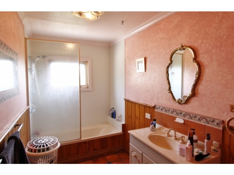 6 Kentish Street, Penguin TAS 7316