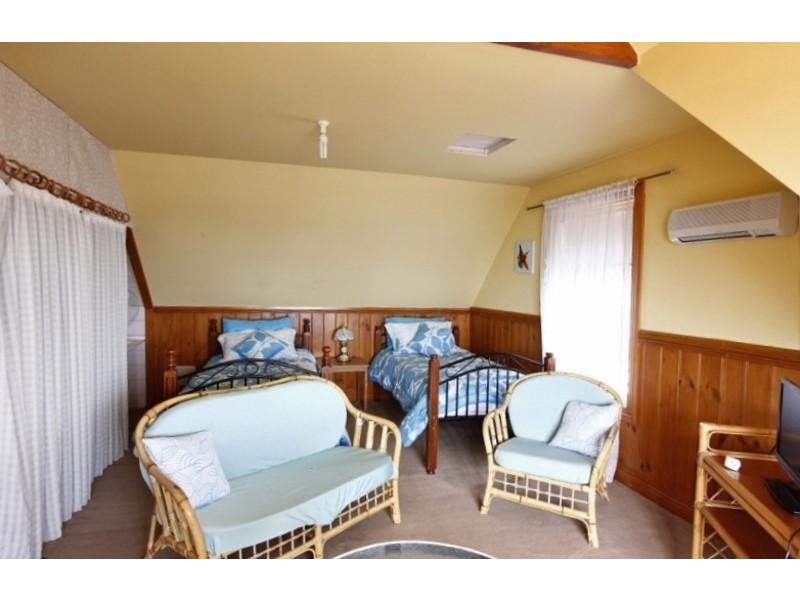 6 Kentish Street, Penguin TAS 7316