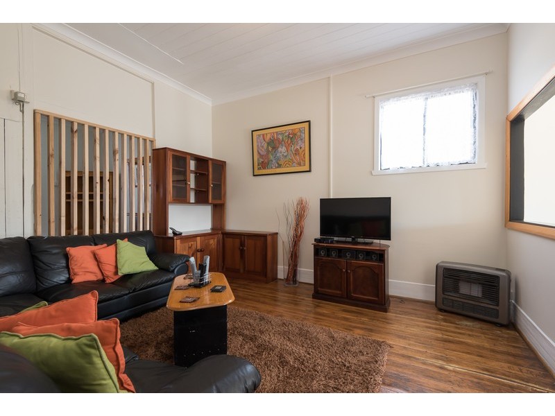 8 Dooley Street, Penguin TAS 7316