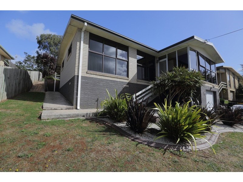 16 McGrath Street, Upper Burnie TAS 7320