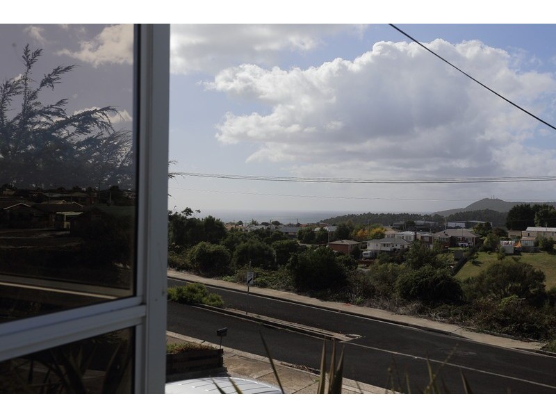 16 McGrath Street, Upper Burnie TAS 7320