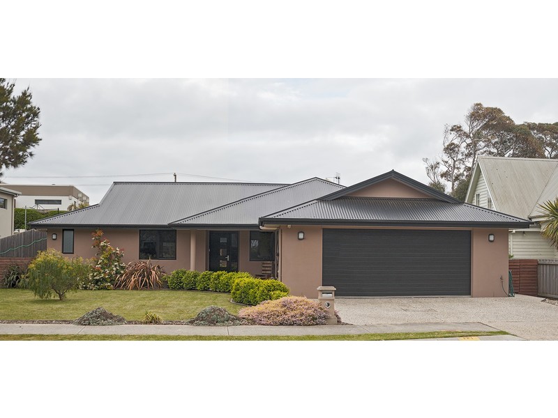 4 Whitegum Way, Turners Beach TAS 7315