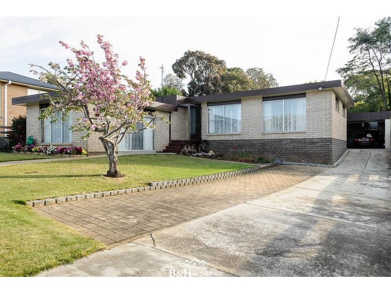 3 Russell Street, Penguin TAS 7316