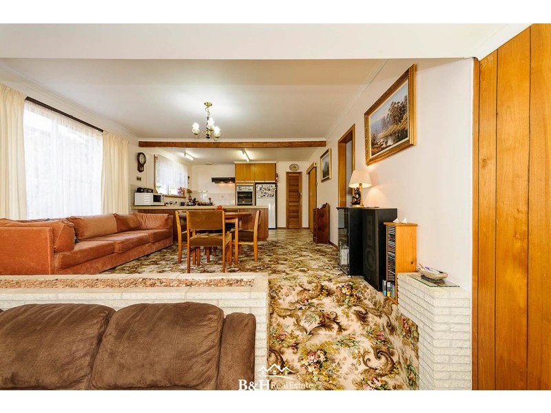 3 Russell Street, Penguin TAS 7316
