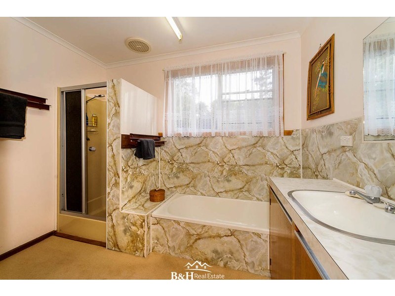 3 Russell Street, Penguin TAS 7316