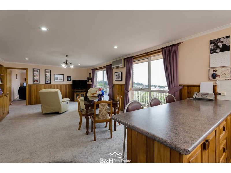 12 Kentish Street, Penguin TAS 7316