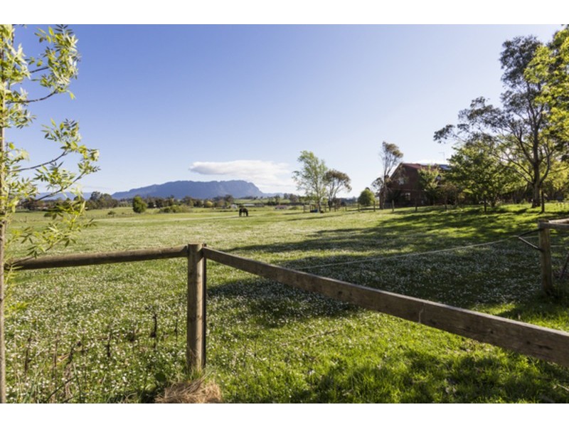 6 Elizabeth Street, Sheffield TAS 7306