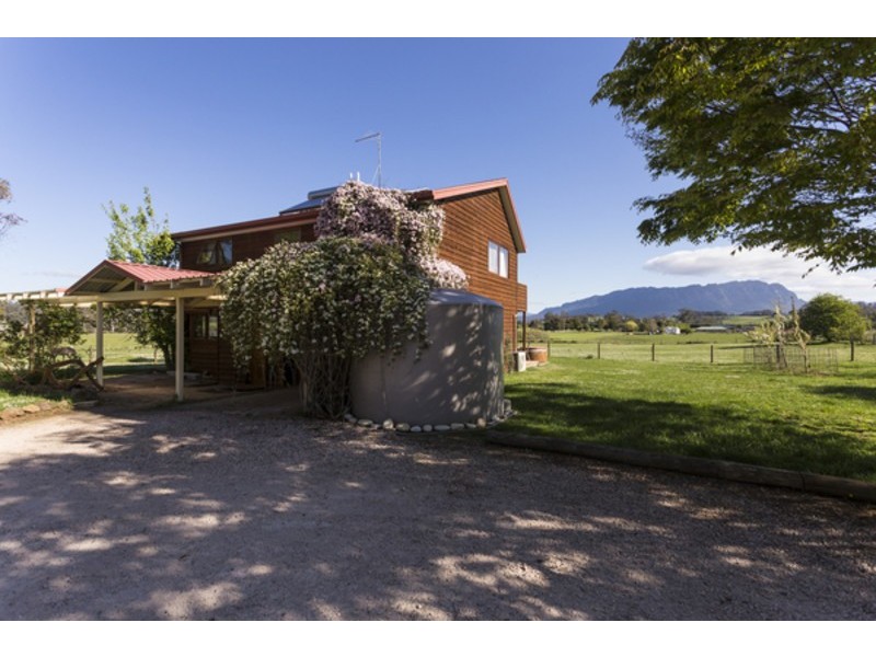 6 Elizabeth Street, Sheffield TAS 7306