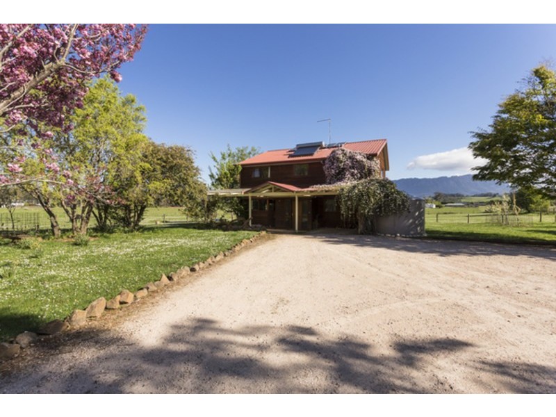 6 Elizabeth Street, Sheffield TAS 7306