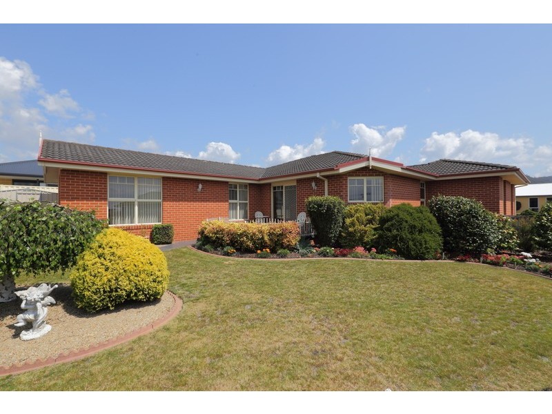 35 Seabreeze Avenue, Sulphur Creek TAS 7316