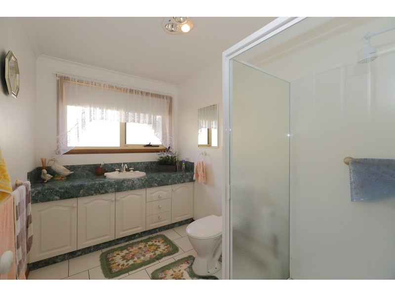 35 Seabreeze Avenue, Sulphur Creek TAS 7316