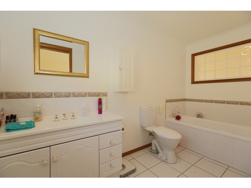 35 Seabreeze Avenue, Sulphur Creek TAS 7316