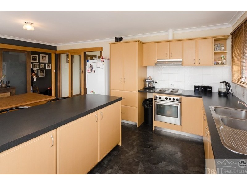 25 Lakin Street, West Ulverstone TAS 7315