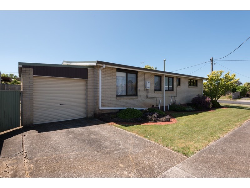 20 Boronia Avenue, Devonport TAS 7310