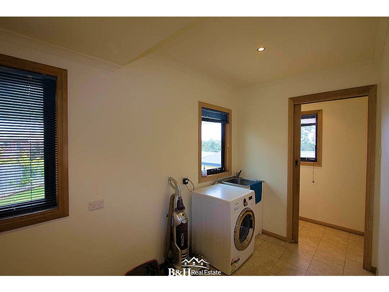 4 Grenville Street, Acton TAS 7320