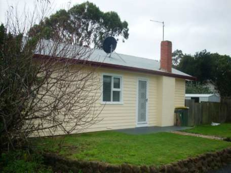 2/58 Susan Street, Turners Beach TAS 7315