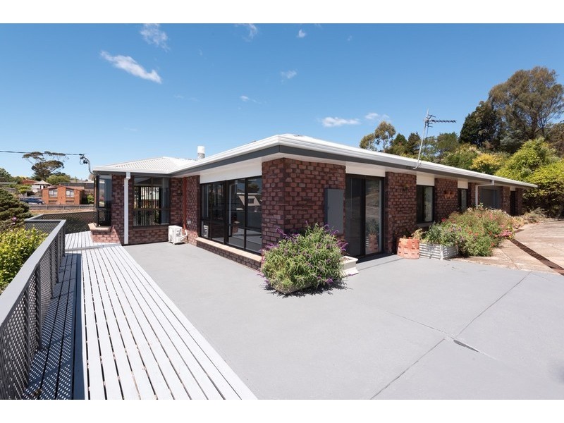 40 South Road, Penguin TAS 7316