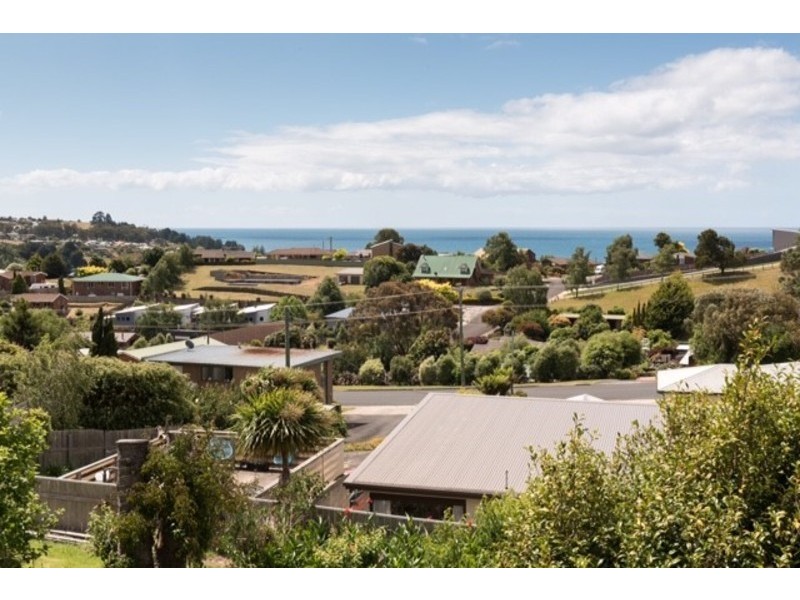 40 South Road, Penguin TAS 7316