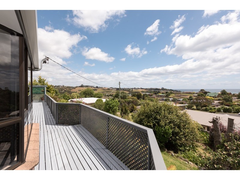 40 South Road, Penguin TAS 7316