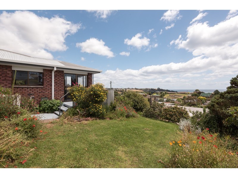 40 South Road, Penguin TAS 7316
