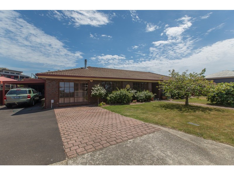 21 Murchison Highway, Somerset TAS 7322