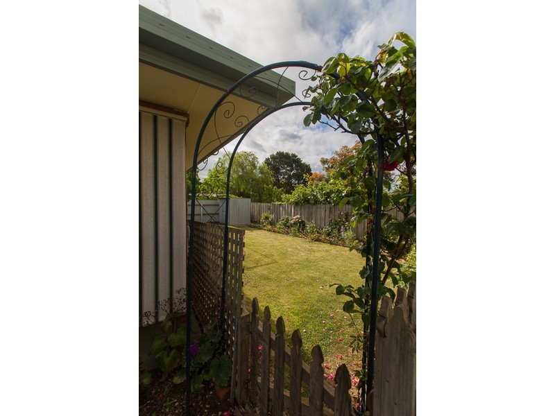 4/8 Arnold Street, Penguin TAS 7316
