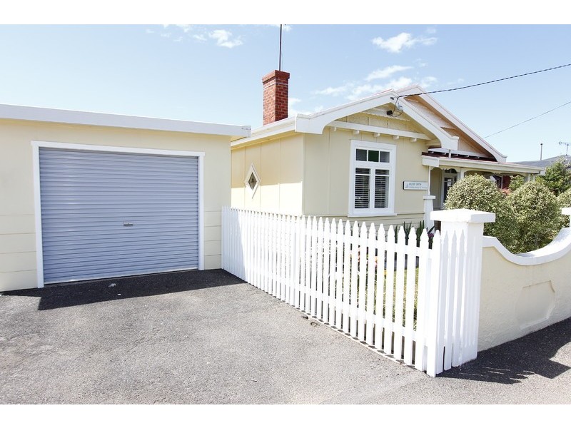 12 Helen Street, West Ulverstone TAS 7315