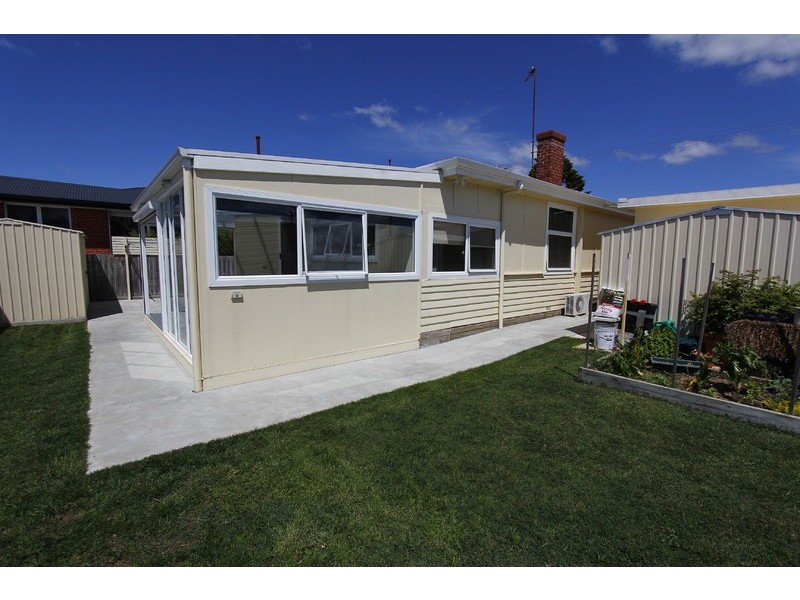 12 Helen Street, West Ulverstone TAS 7315