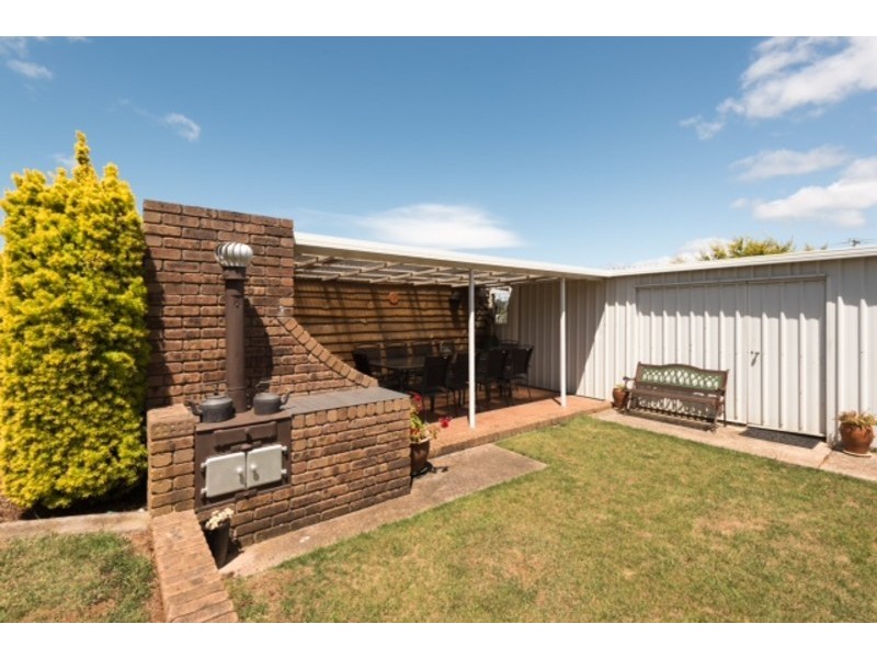 111B South Road, Penguin TAS 7316