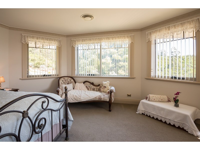 20 Fairway Drive, Penguin TAS 7316