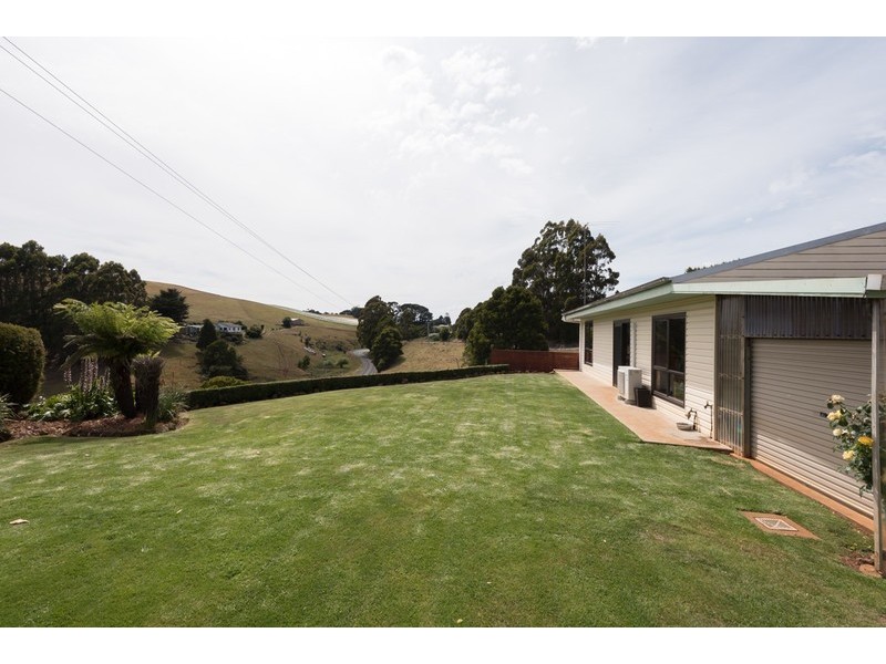32 West Pine Road, Penguin TAS 7316