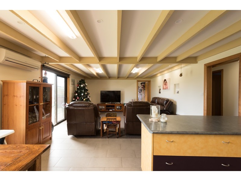 32 West Pine Road, Penguin TAS 7316