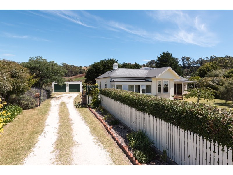 145 Penguin Road, West Ulverstone TAS 7315