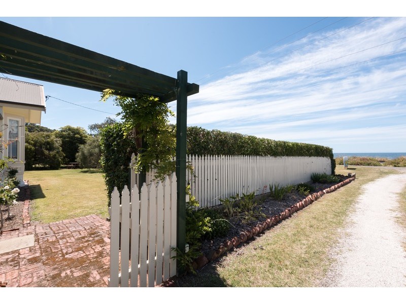 145 Penguin Road, West Ulverstone TAS 7315