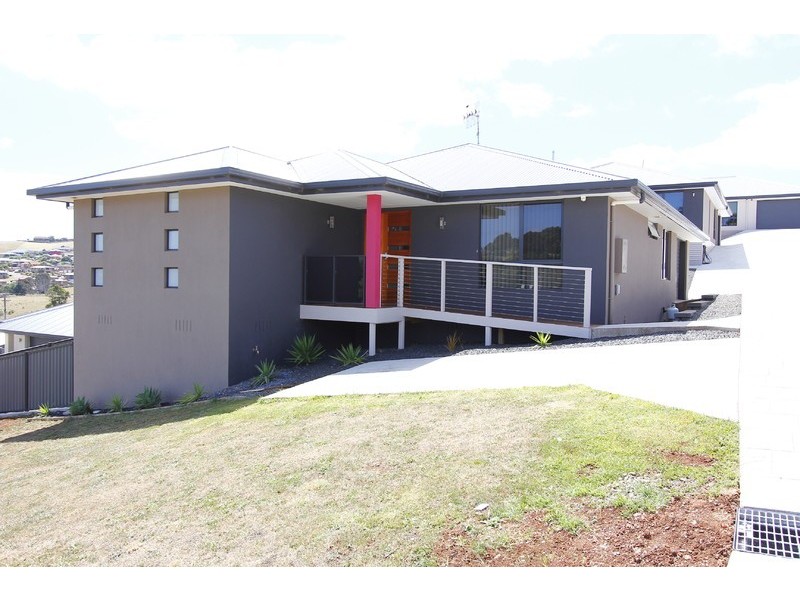 1/9 Platinum Drive, Park Grove TAS 7320