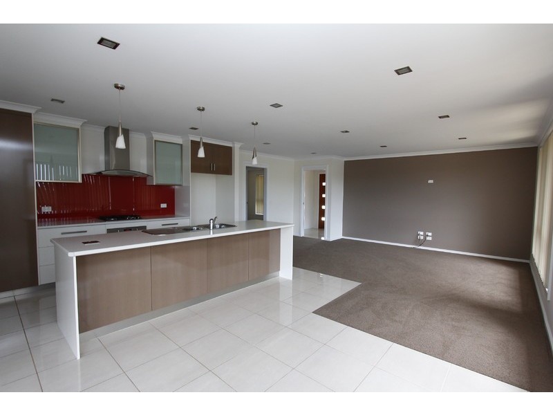 1/9 Platinum Drive, Park Grove TAS 7320
