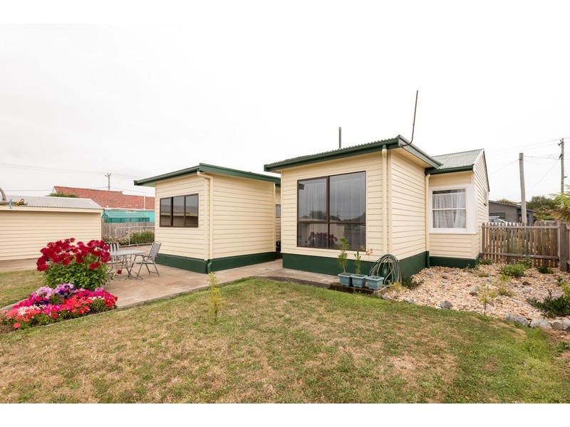 182 Best Street, Devonport TAS 7310