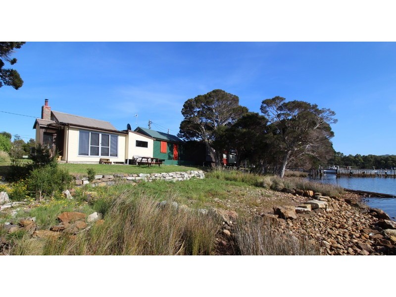 93 Lettes Bay Road, Strahan TAS 7468