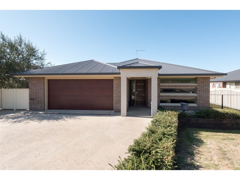 15 Hales Street, Penguin TAS 7316