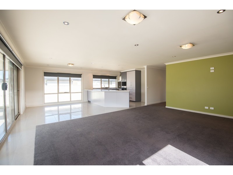 15 Hales Street, Penguin TAS 7316