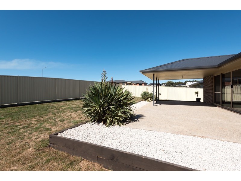 15 Hales Street, Penguin TAS 7316