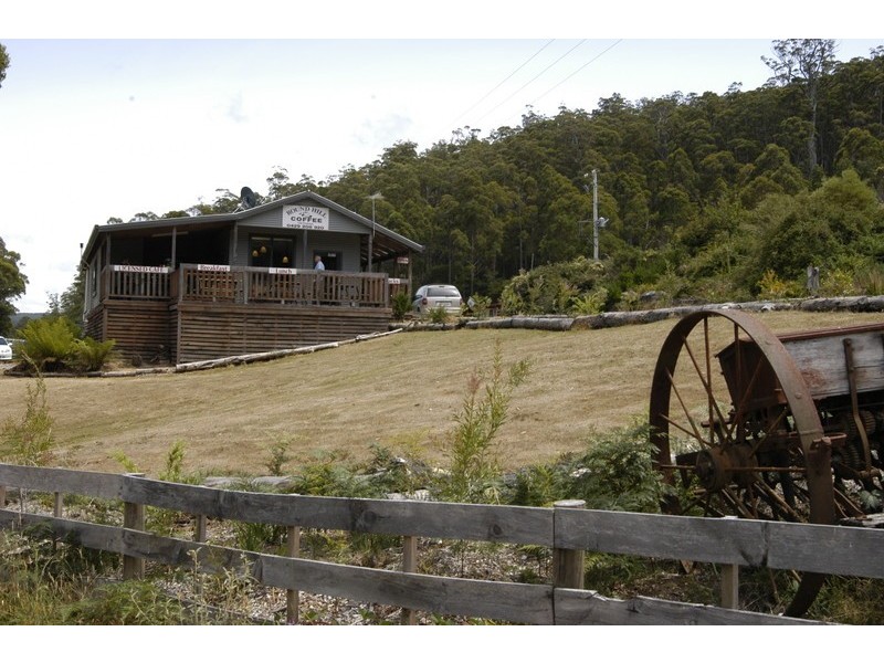 8 Main Street, Cethana TAS 7306