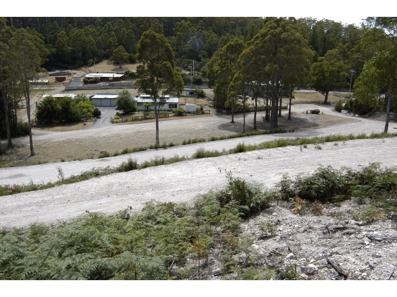 8 Main Street, Cethana TAS 7306