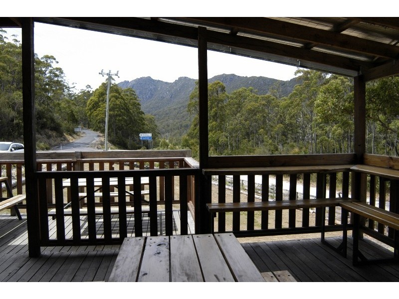 8 Main Street, Cethana TAS 7306
