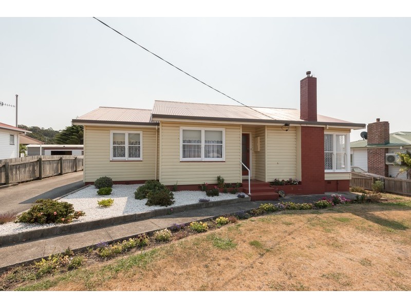 7 Lewis Street, Somerset TAS 7322