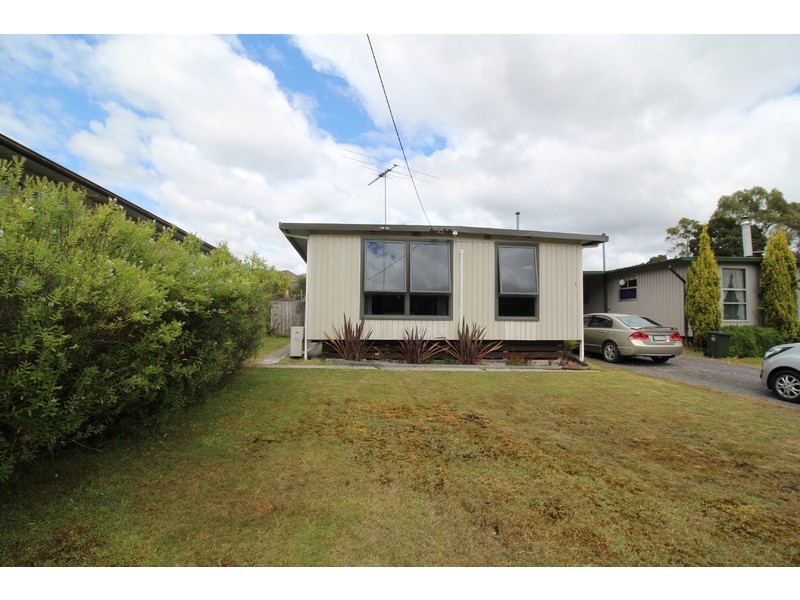 2 Gum Drive, Rosebery TAS 7470
