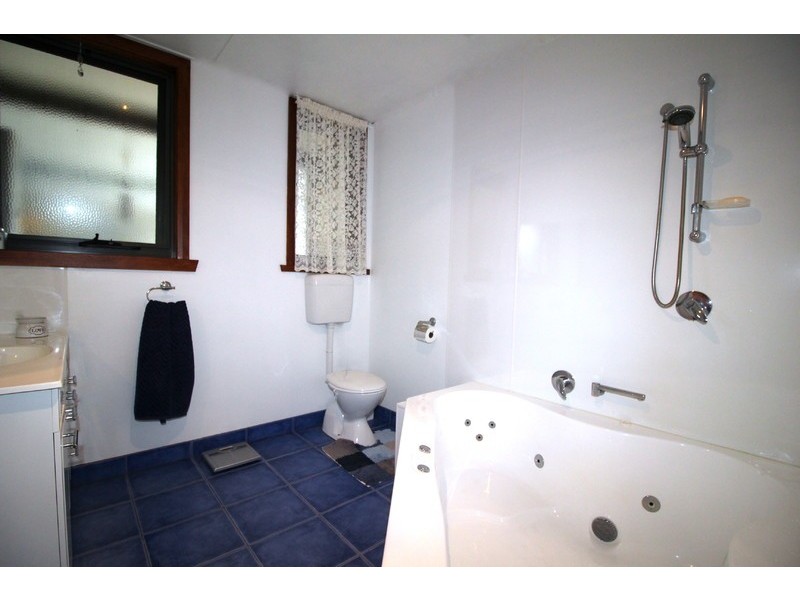 2 Gum Drive, Rosebery TAS 7470