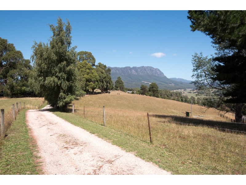 111 Brays Road, Sheffield TAS 7306
